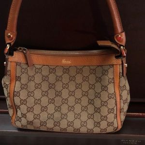 Authentic Gucci  GG Canvass Small Shoulder Bag
